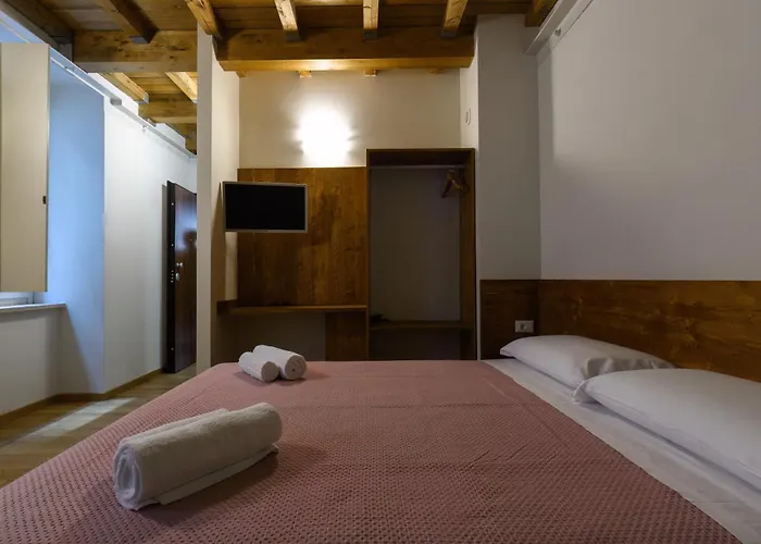 Oda ve Kahvaltı Piazza Cavour 3*