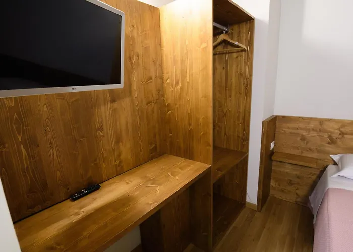 Piazza Cavour Bed & Breakfast LʼAquila